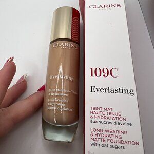 Clarins Everlasting Foundation Shade 109C - NIB - MSPR $52